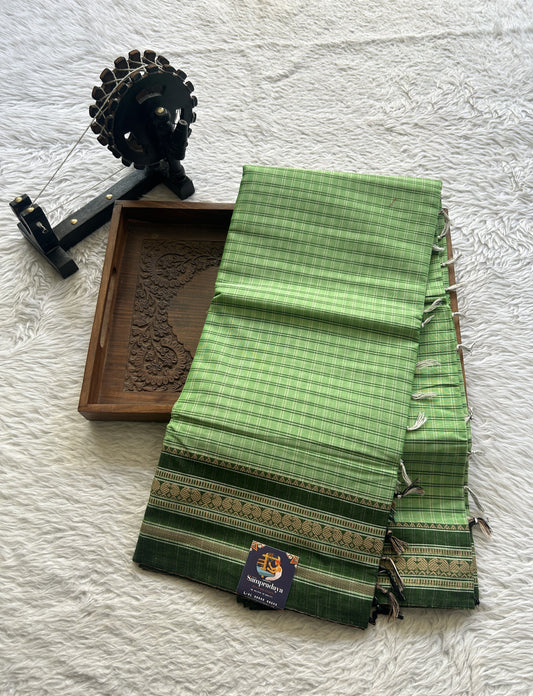 Narayanpet Cotton Checks Saree Light Green Colored Complemented with a Thread Border.