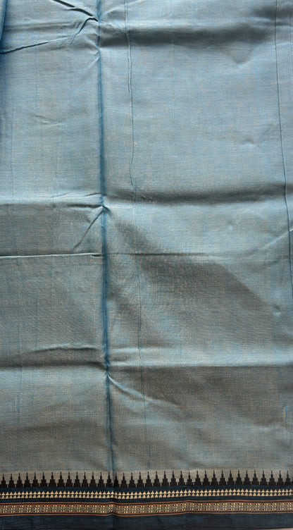 Narayanpet Cotton Saree Sapphire Colored Complemented with a Thread Border.