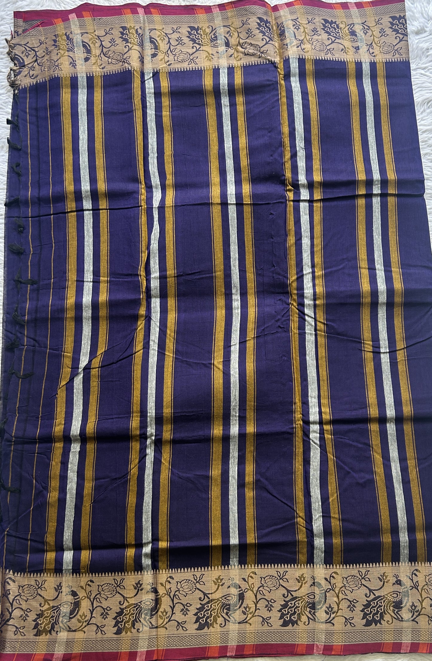 Narayanpet Cotton Saree Violet Colored Complemented with a Minakari Thread Border.