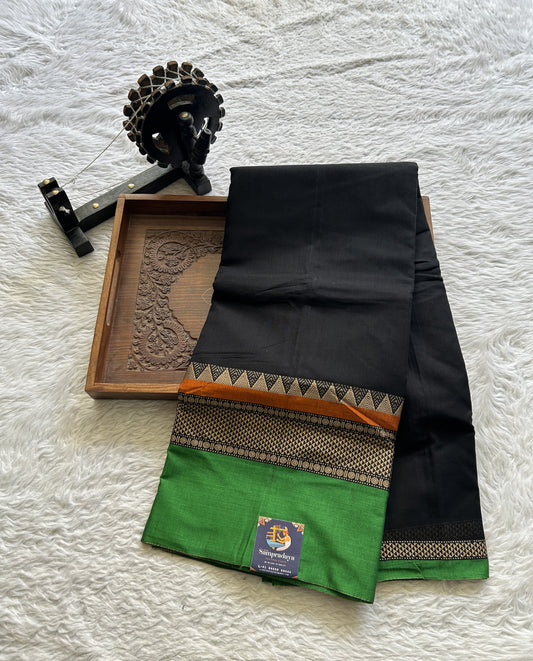 Narayanpet Cotton Saree Black Colored Complemented with a Double Thread Border.