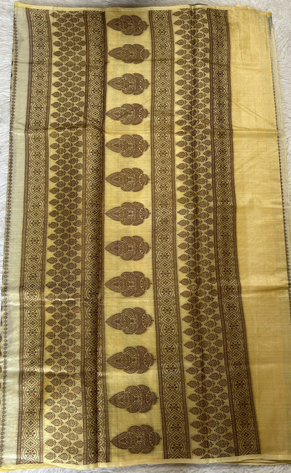 Pure Tussar Silk Saree Cream Colored Complemented with a Borderless. - Sampradaya Designer Studio