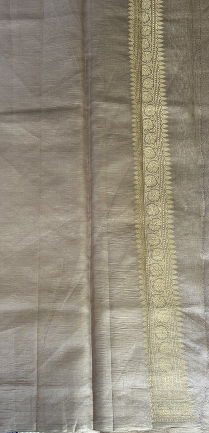 Banarasi Chiniya Silk Saree Light Lavender Colored Complemented with a Zari Border. - Sampradaya Designer Studio