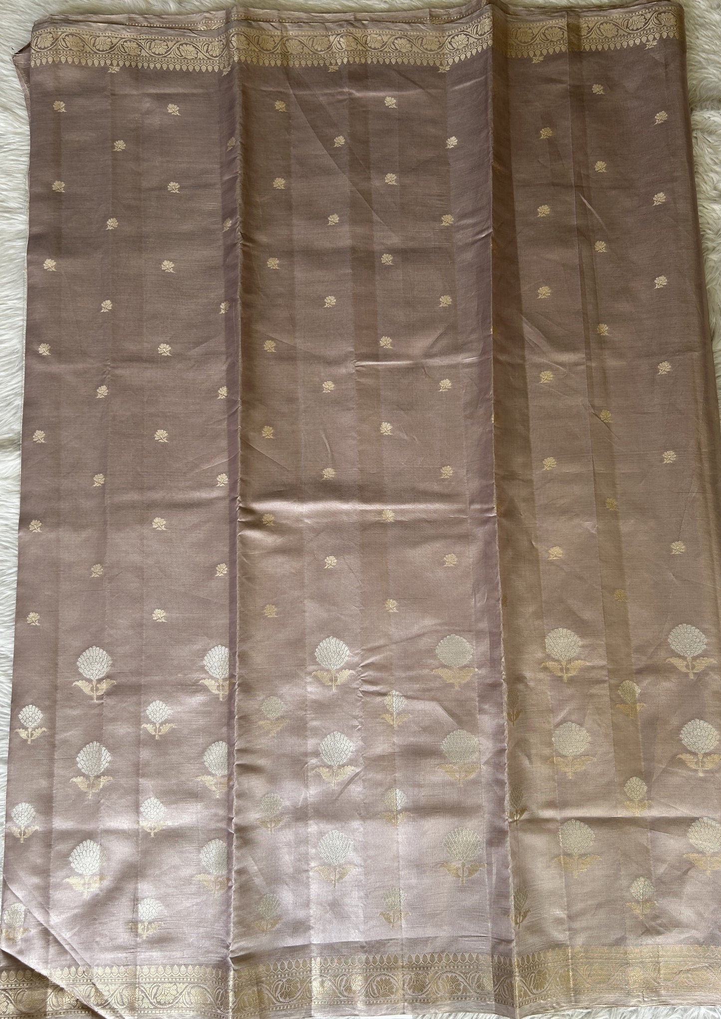 Banarasi Chiniya Silk Saree Light Lavender Colored Complemented with a Zari Border. - Sampradaya Designer Studio