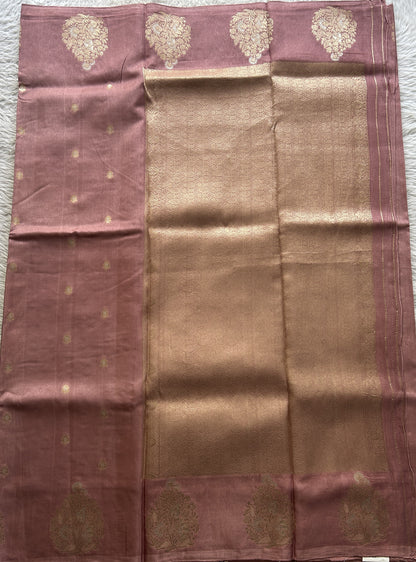 Mona Silk Saree Onion Pink Colored Complemented with a Mashrur Border.