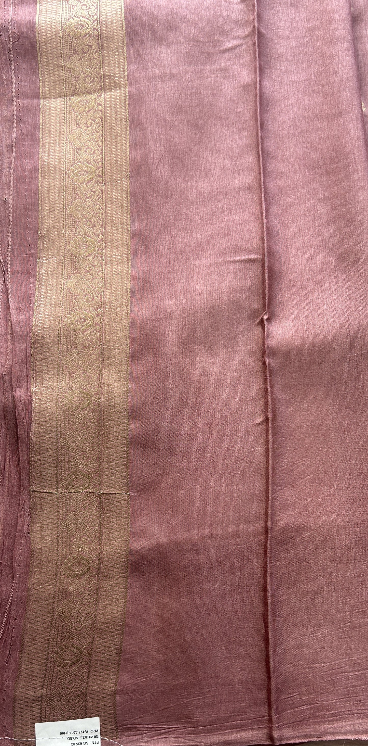 Mona Silk Saree Onion Pink Colored Complemented with a Mashrur Border.