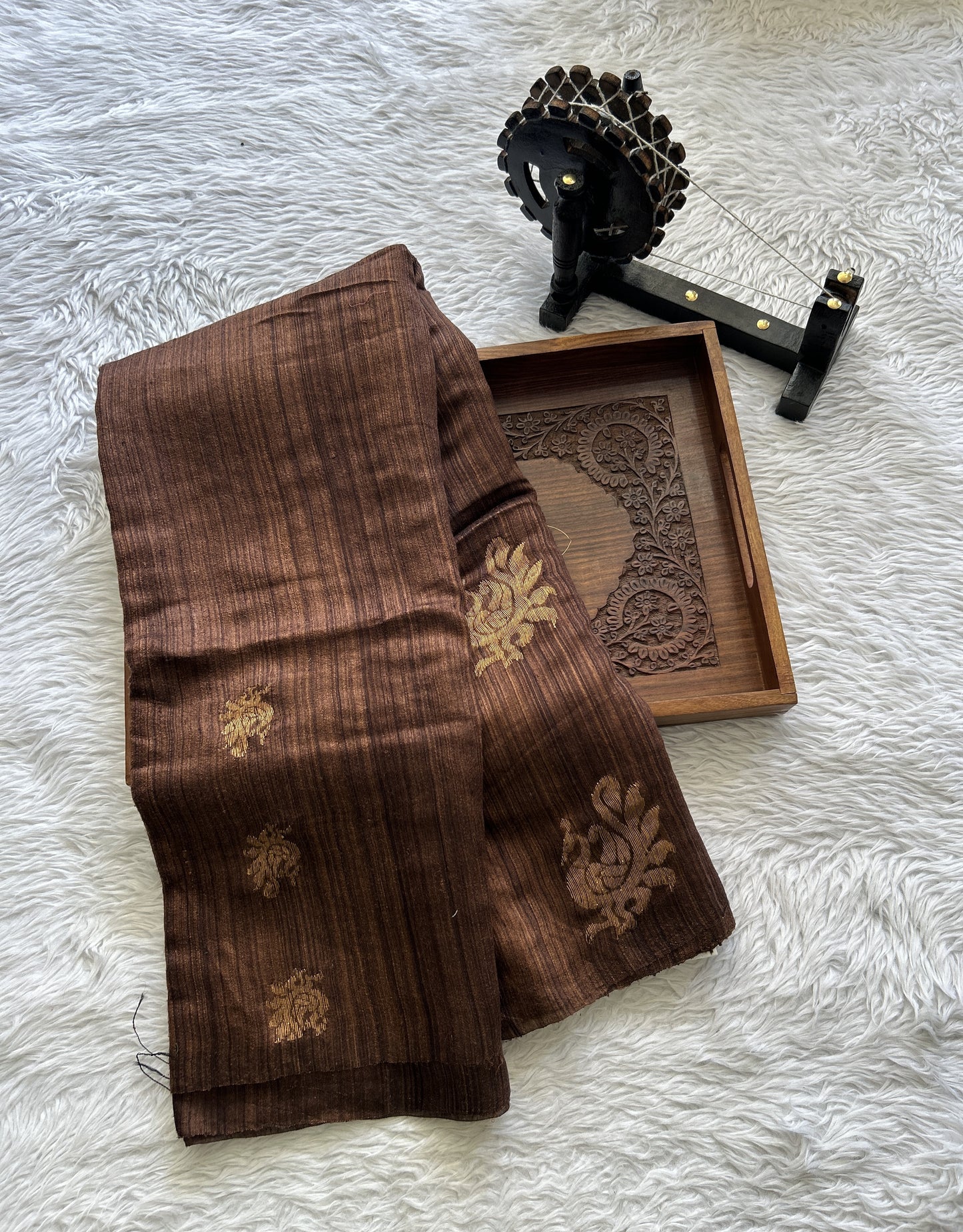 Pure Matka and Muslin Saree Brown Colored Complemented with a Borderless. - Sampradaya Designer Studio