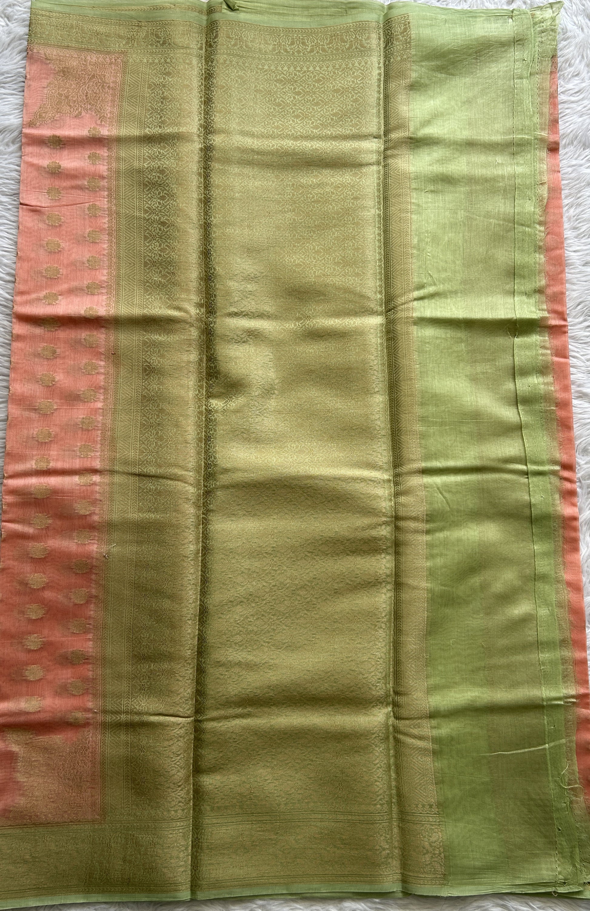 Maheshwari Chanderi Cotton Saree Peach Colored Complemented with a Green Color Zari Border. - Sampradaya Designer Studio