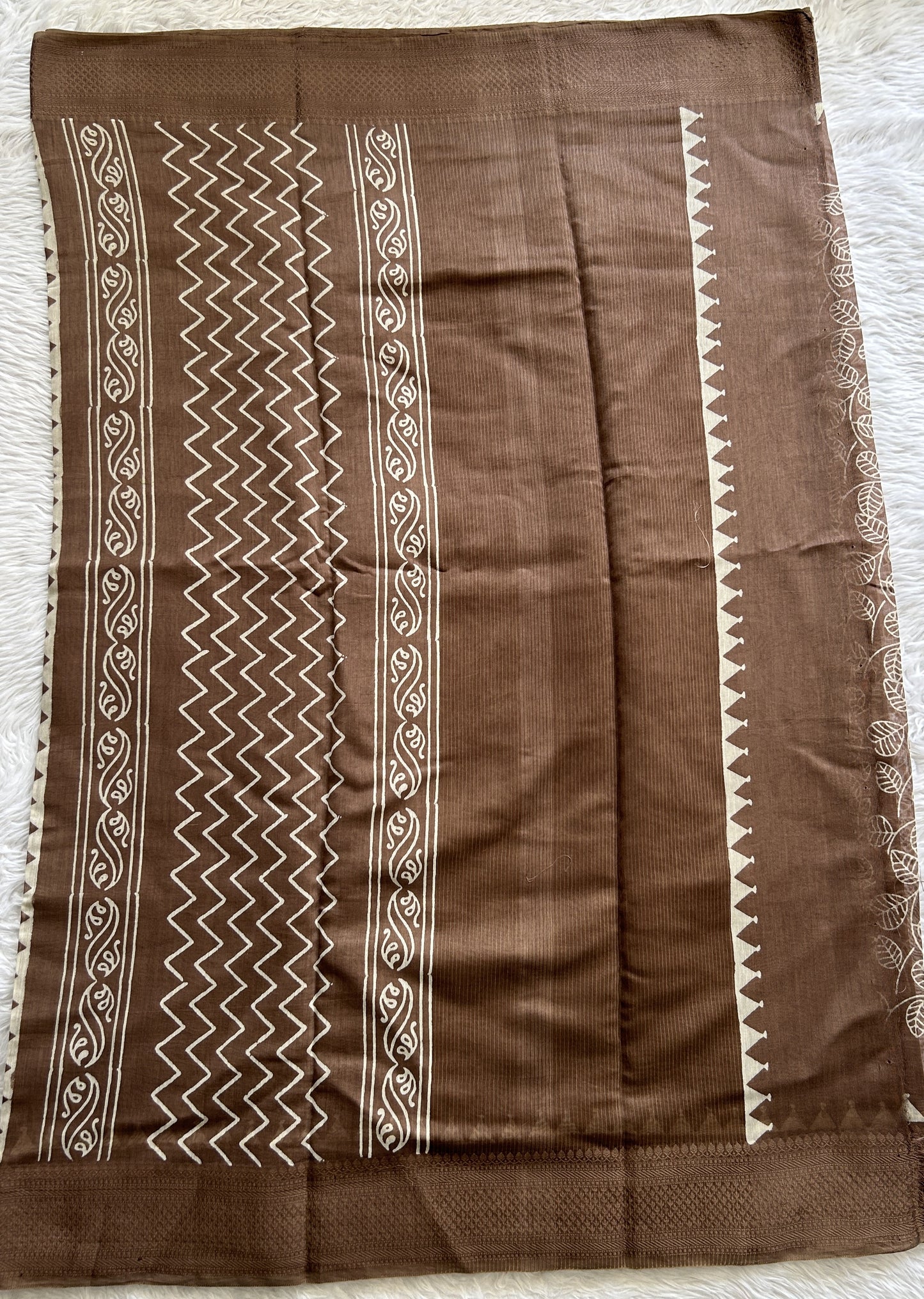 Maheshwari Chanderi Cotton Saree Brown Colored Complemented with a Thread Border. - Sampradaya Designer Studio