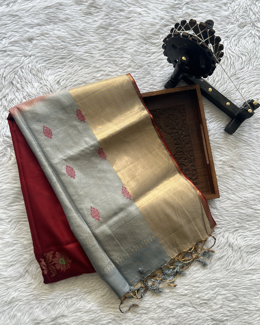 Pure Kanjivaram Soft Silk Saree Red colored complemented with a Zari Border. - Sampradaya Designer Studio