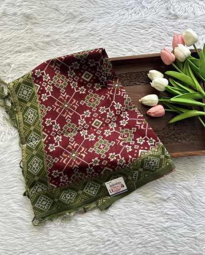 Pure Banarasi Maroon and Green Colored Dupatta With a Zari Border. - Sampradaya Designer Studio